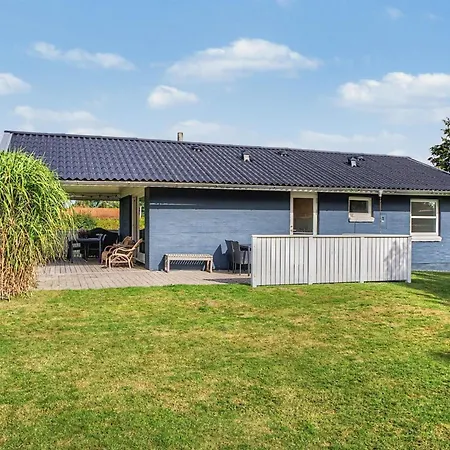 Holiday home Undine - 300m From The Sea By Interhome *